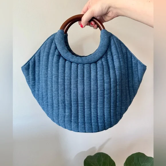 New Draper James Paige Blue Quilted Tote Handbag - Chambray - Picture 3 of 6